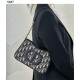 디올 CD SIGNATURE HOBO MINI BAG (국내배송)