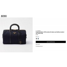 프라다 Re-Edition 1978 medium top-handle bag (국내배송)