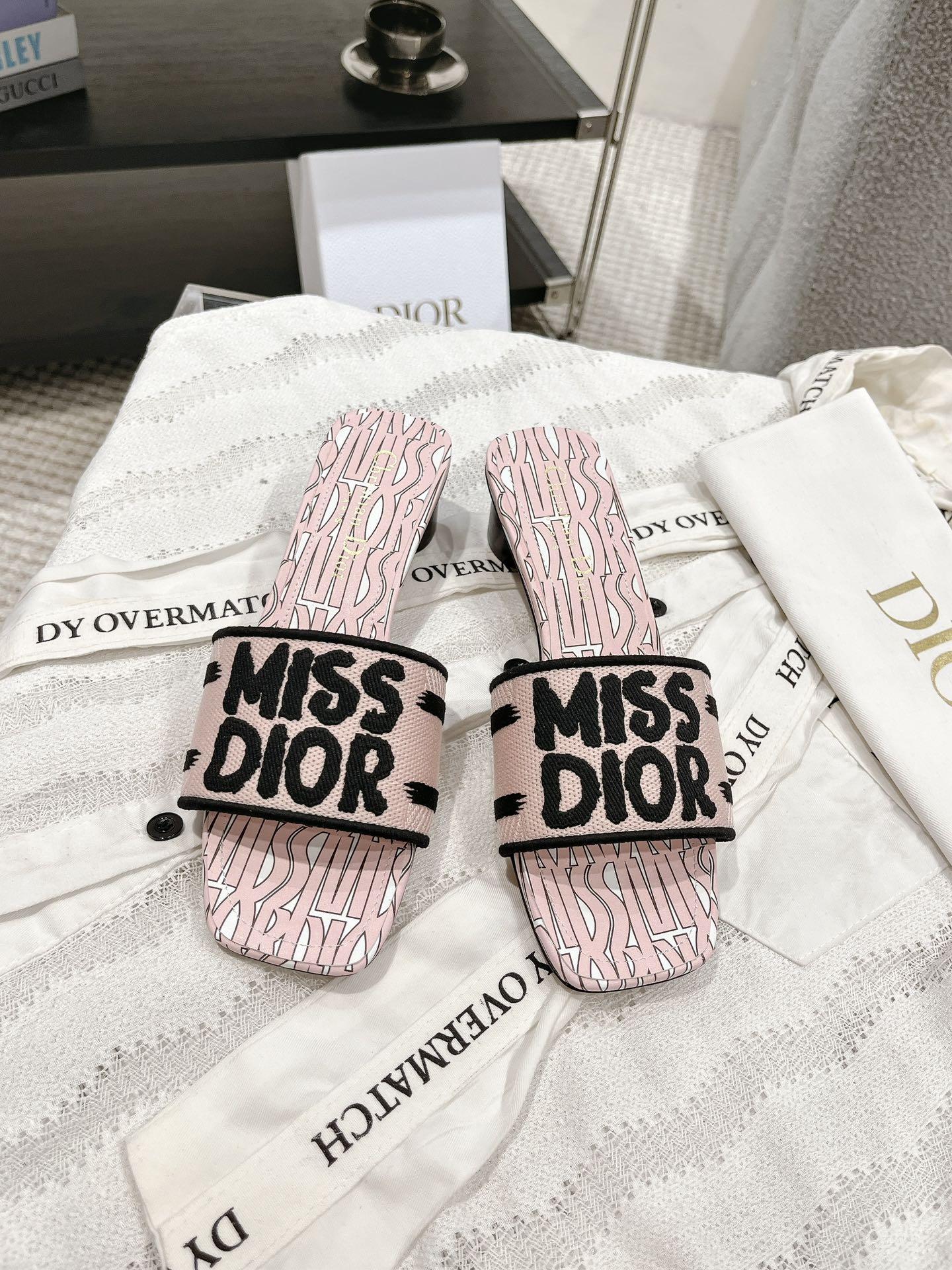 디올 DIOR 드웨이 코튼 샌들 (해외배송)