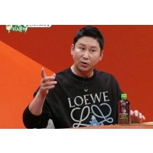 로에베 토토로 콜라보 맨투맨 (국내배송)