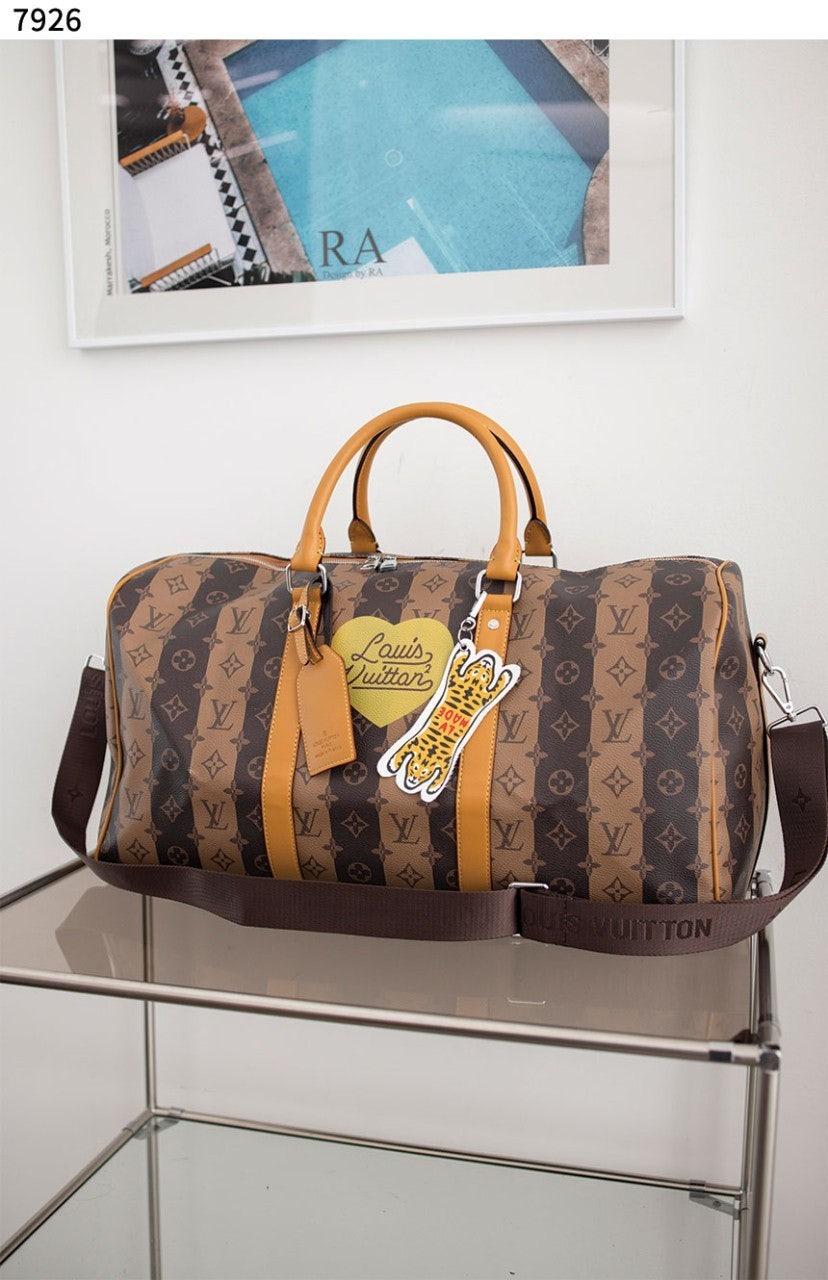 루이비통 Louis Vuitton Keepall Bandouliere x Nigo (국내배송)