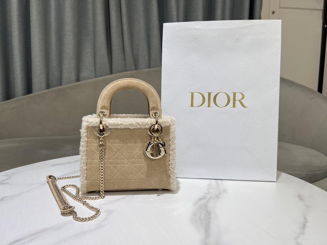 디올 미니 Lady Dior 핸드백 (해외배송)