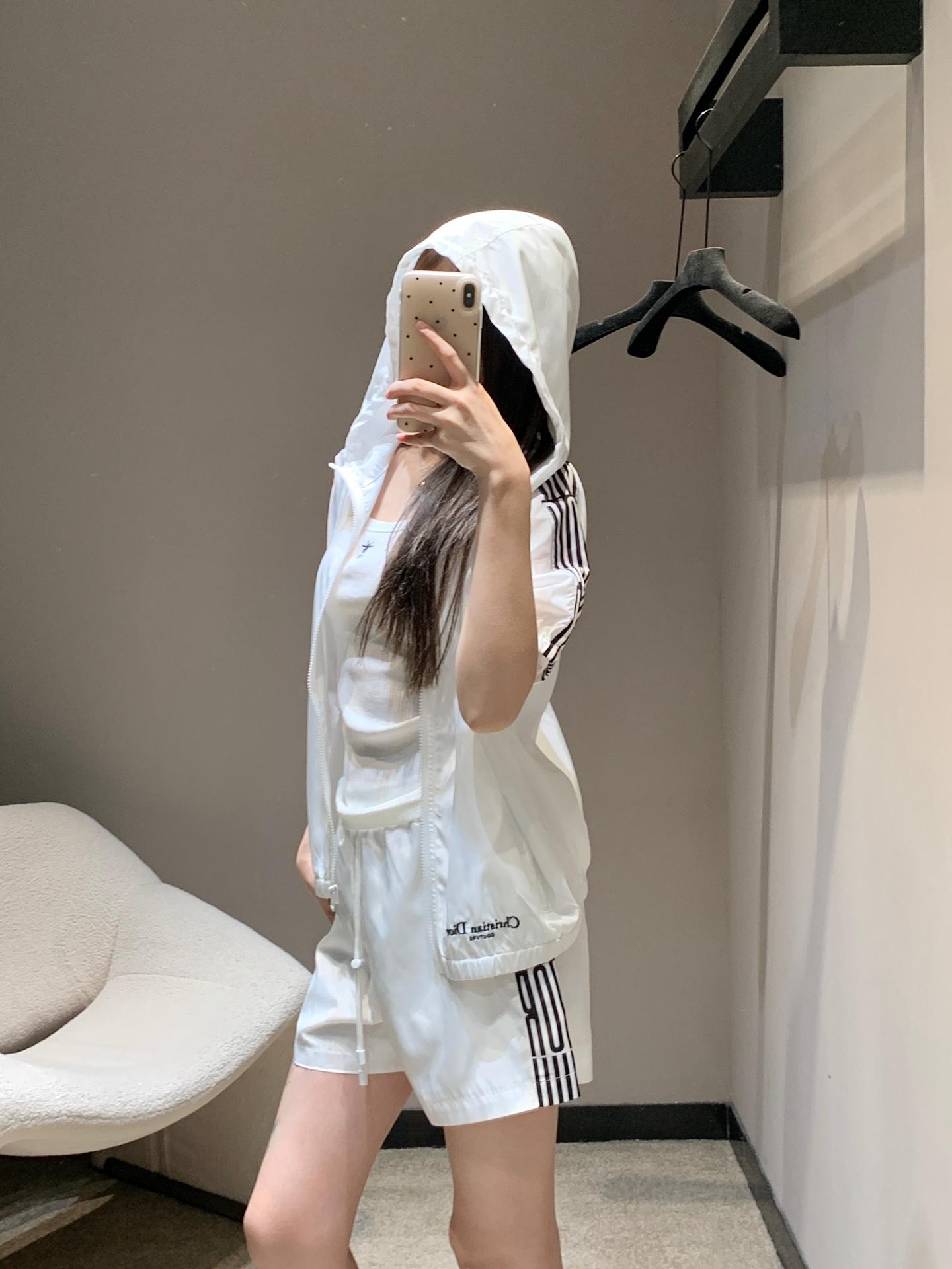 디올 후드 재킷과 반바지 세트 (해외배송)