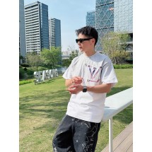 루이비통 반팔 티셔츠 (해외배송)